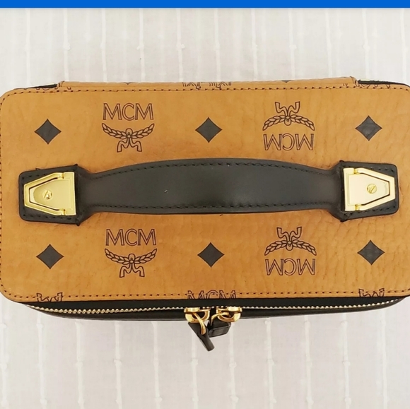 SOLD! MCM Rockstar Vanity Case. Visetos Original - Picture 5 of 8